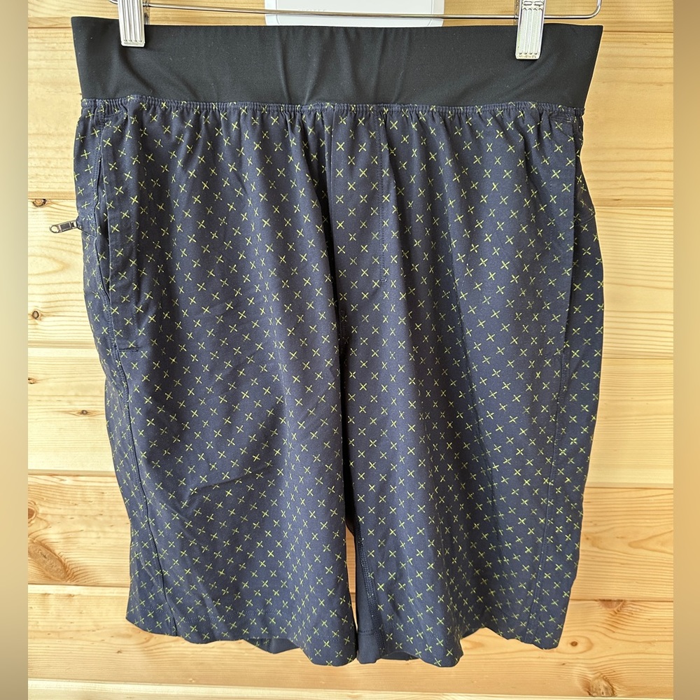 Lululemon Men’s T.H.E. Shorts Lined Size M Black Yellow
